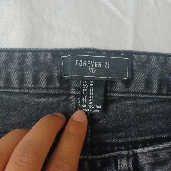 Forever 21 Jeans - Picture 4 of 6